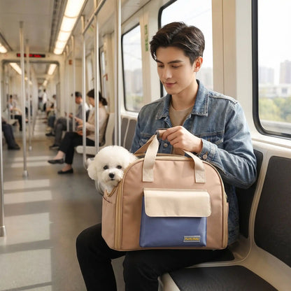 Notre toutou dans sac a dos pour chien avec son maitre dans transport en commun