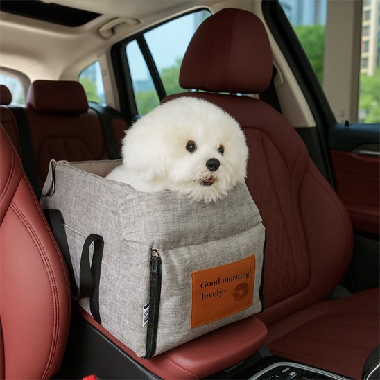 Notre toutou dans sac de transport pour chien en securite