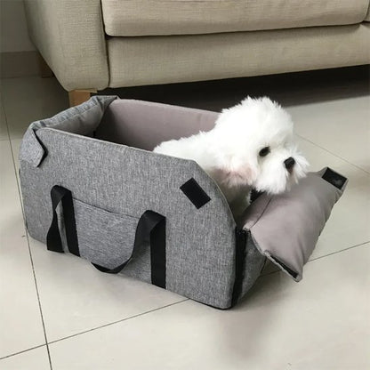 Notre toutou dort dans sac de transport pour chien